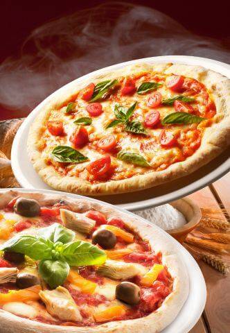 pizzas du restaurant d'ambiance o'baron a la chapelle saint luc