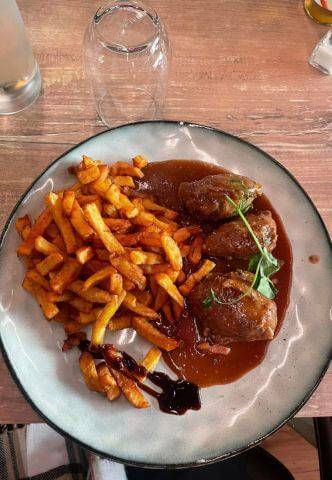 plats du restaurant d'ambiance O'baron à la chapelle Saint-Luc près de Troyes